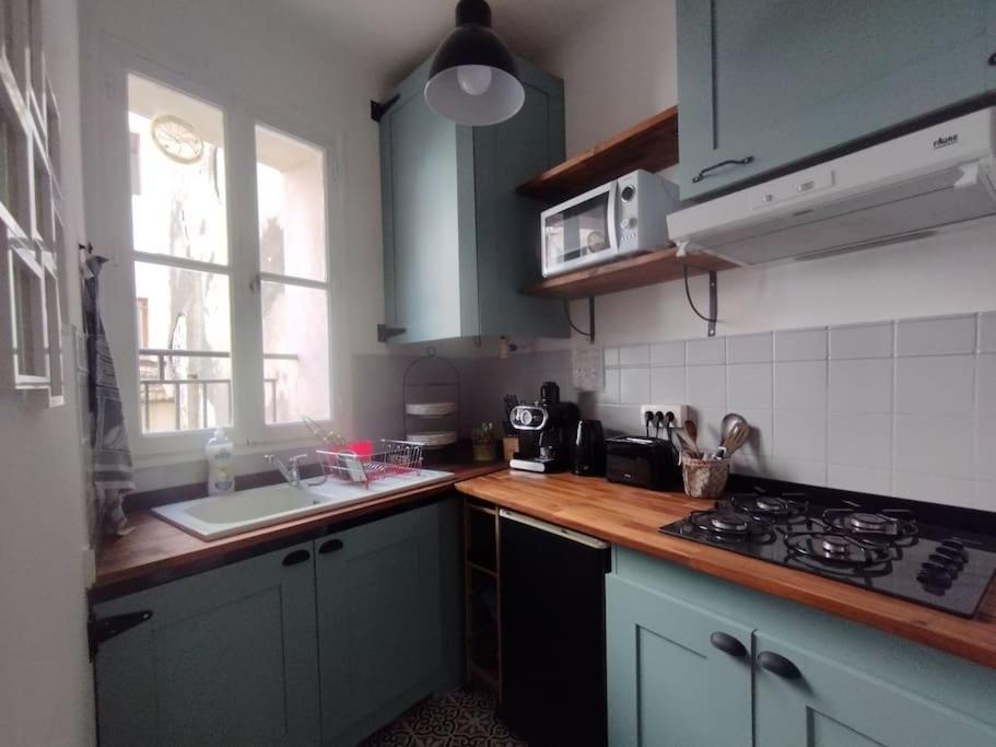 En Plein Centre. Apartment Carpentras